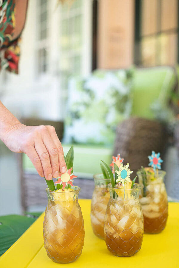 sunshine-Stir-Sticks-pineapple-Glasses-fun-summer-hosting-ideas