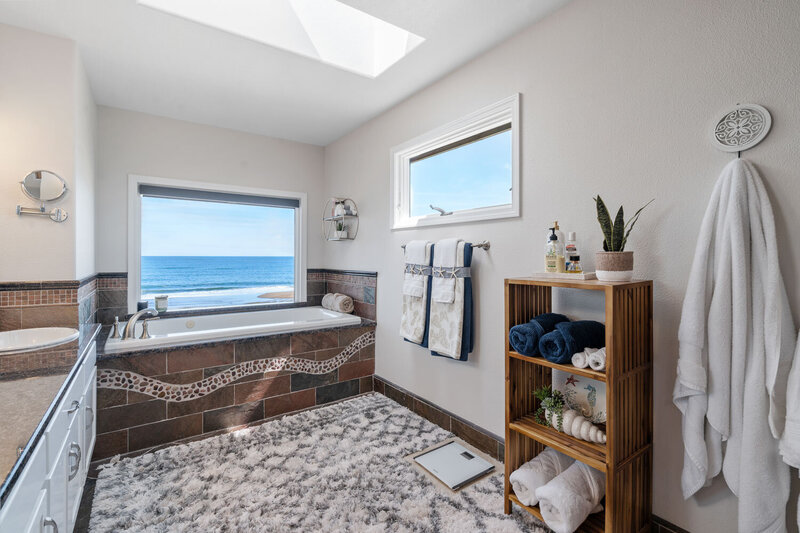 Lincoln City, Oregon Real Estate Photographer