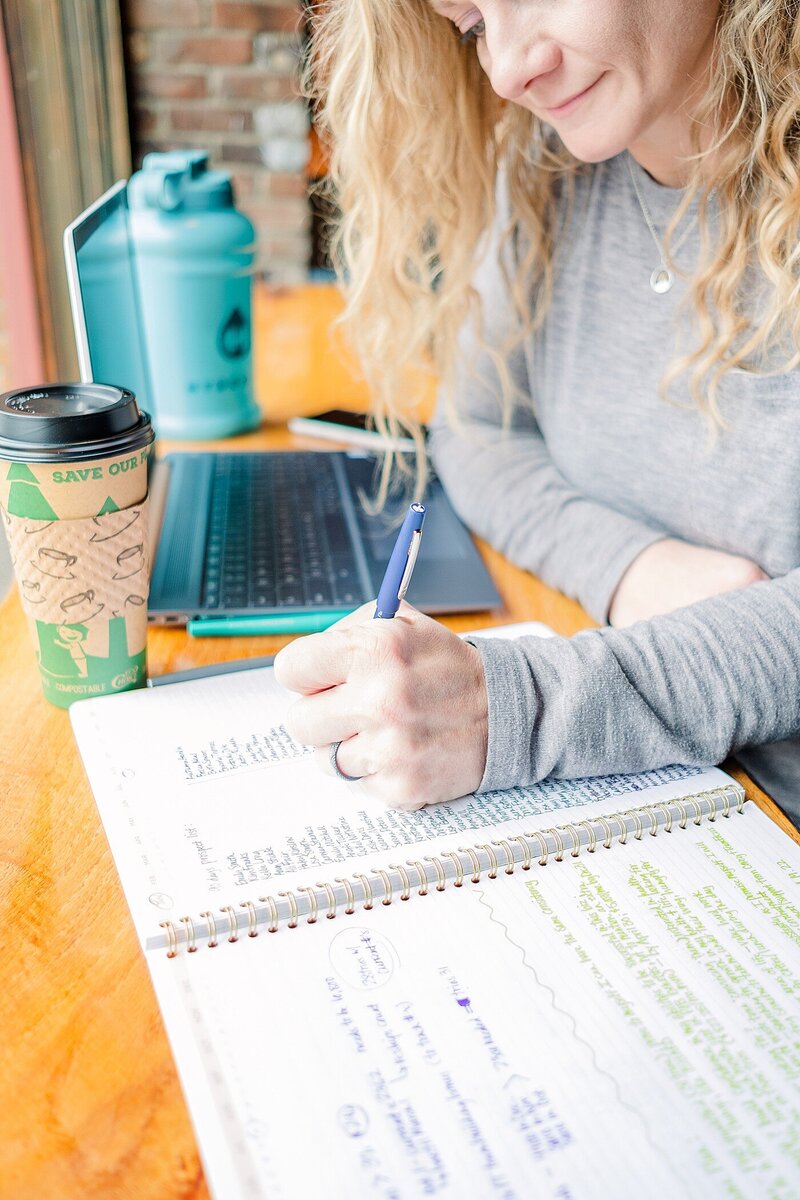 journaling affirmations and intentions for her personal brand