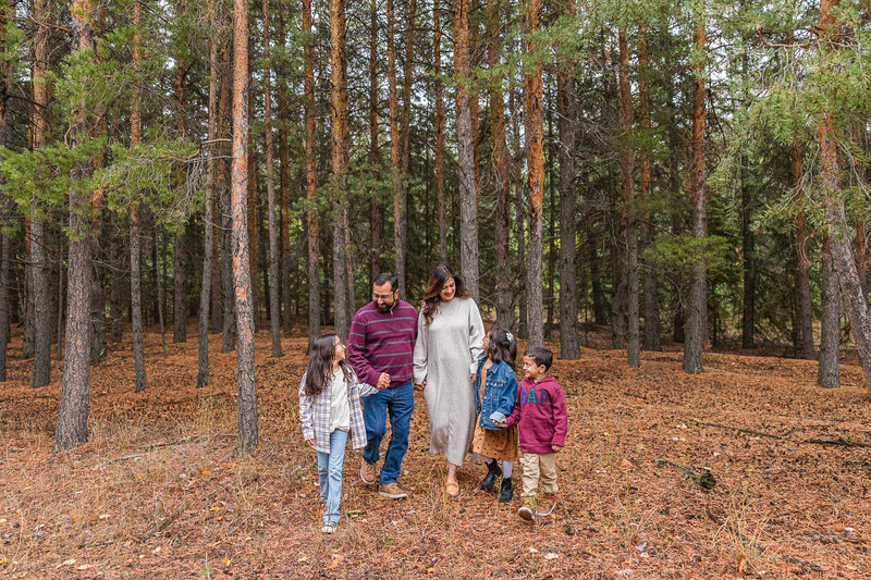 2023 Krystal Moore photography sask forest fall family photos-22