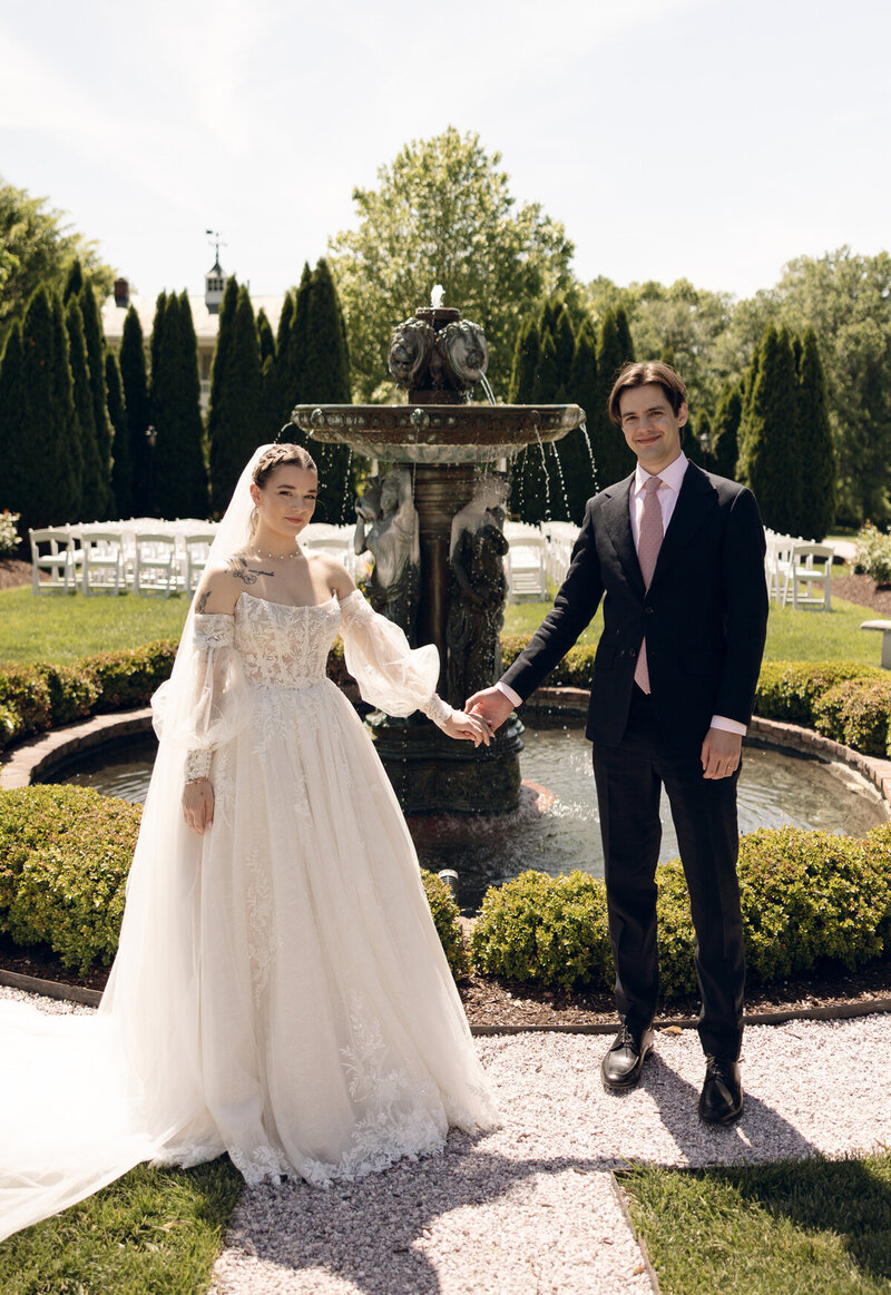 maryland-wedding-with-stylish-bride-groom-in-luxurious-outdoor-garden-fountain-space-emily-snyder-photography