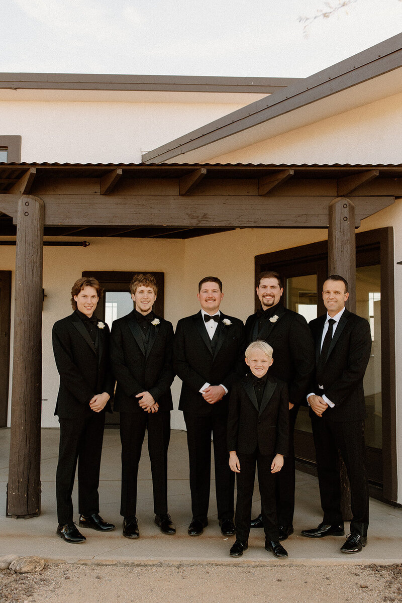 kelsey-kohl-wedding-preview-taylorraephotofilm-66