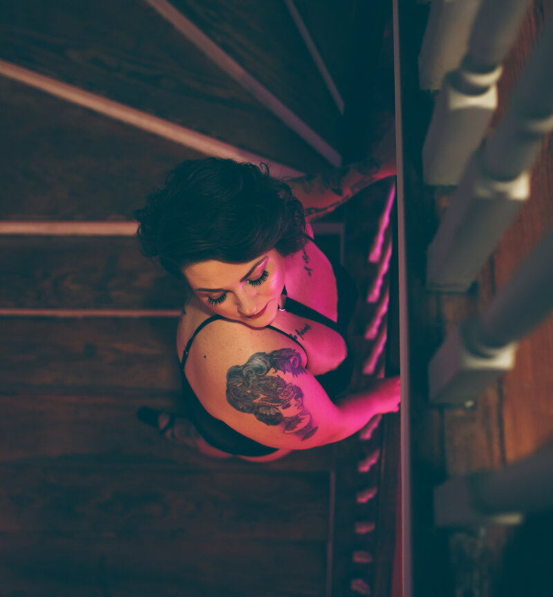 savannah-boudoir-40-over-40-stairs-shot