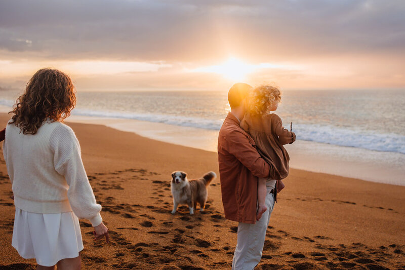 photographe famille pays basque landes biarritz - seance photo lifestyle plage famille - Charline Photography
