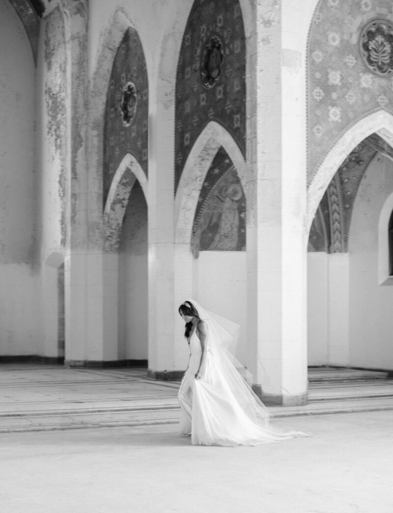 detroit_abandoned_cathedral_wedding_venue-47