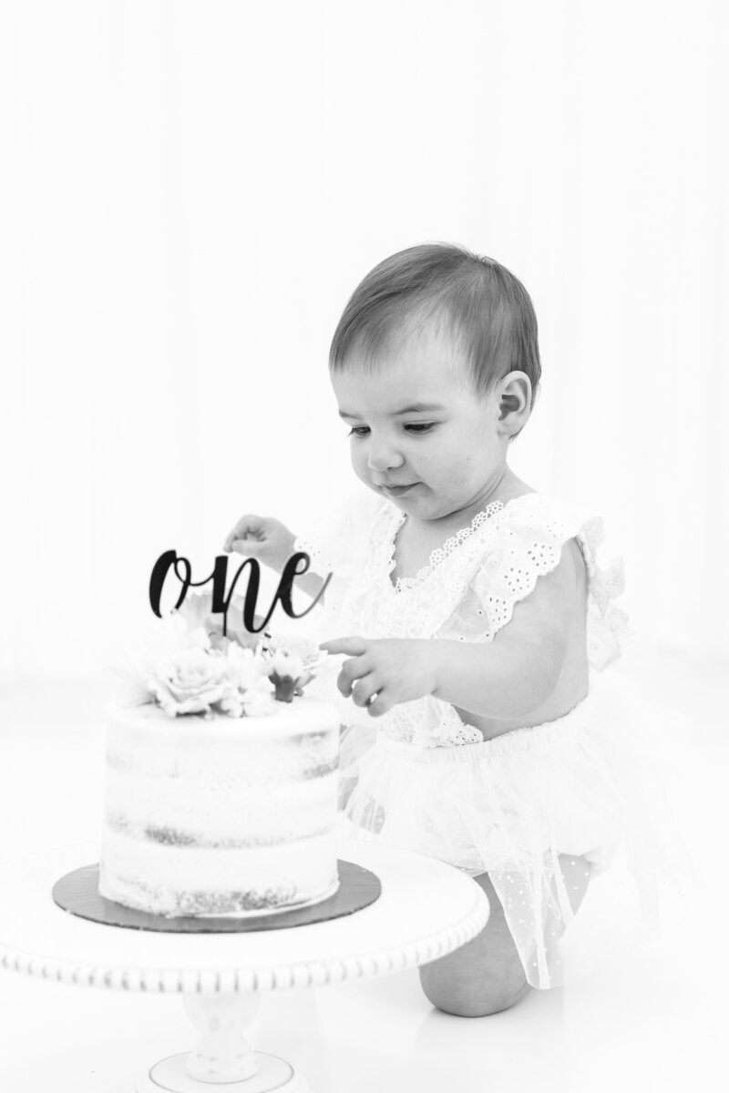 Caroline-Cake-Smash-19