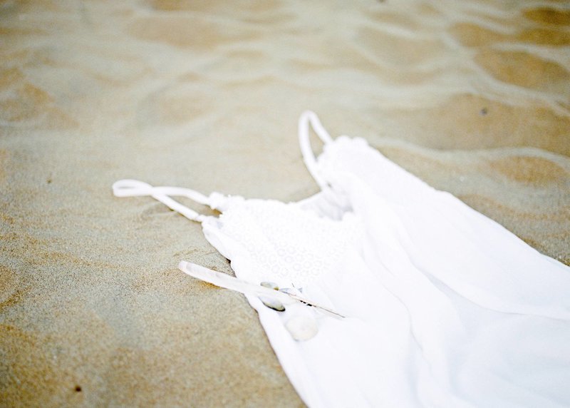 Lin & Marijn | engagement session photography at the beach the netherlands13