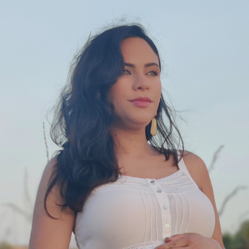 Portrait of Miranda Ruiz, founder of Miranda Ruiz Studio, showcasing creative leadership and expertise in premium digital branding for upscale Houston businesses.