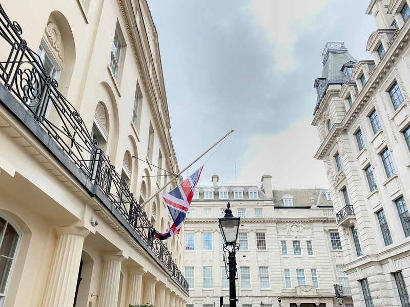 bright-central-london-buildings