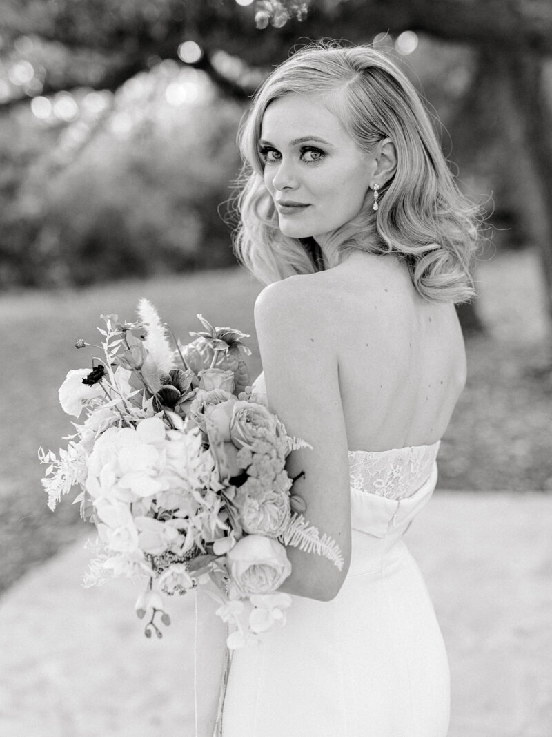black and white bridal photoshoot