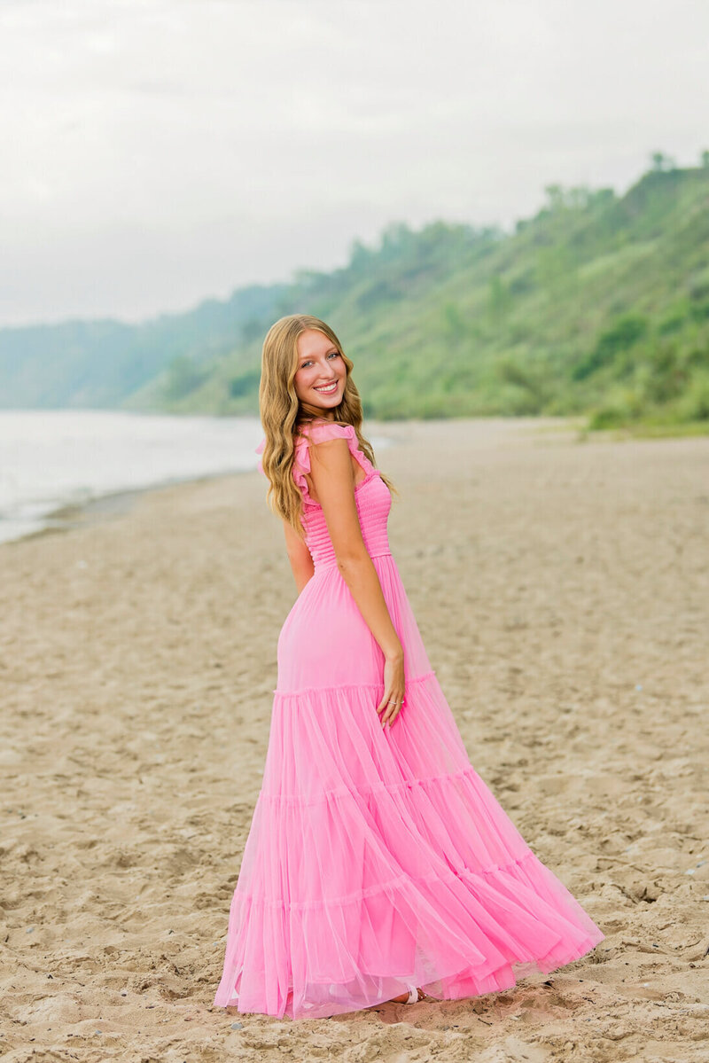 seniors pictures on wisconsin beach