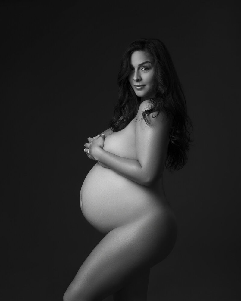 Editorial maternity photo shoot by Daisy Rey photography in Jersey City.