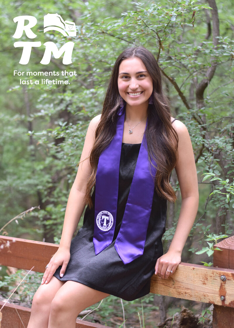 senior photos-college-rustic-Tarleton