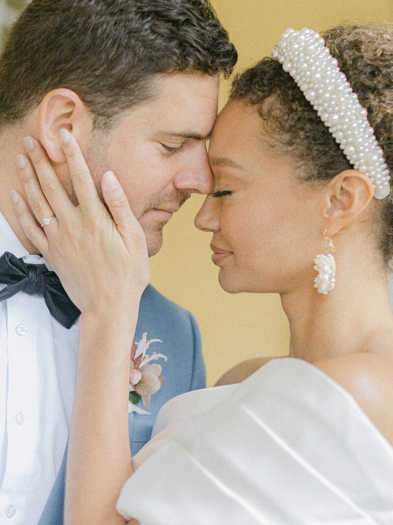charleston wedding photographer couple embracing
