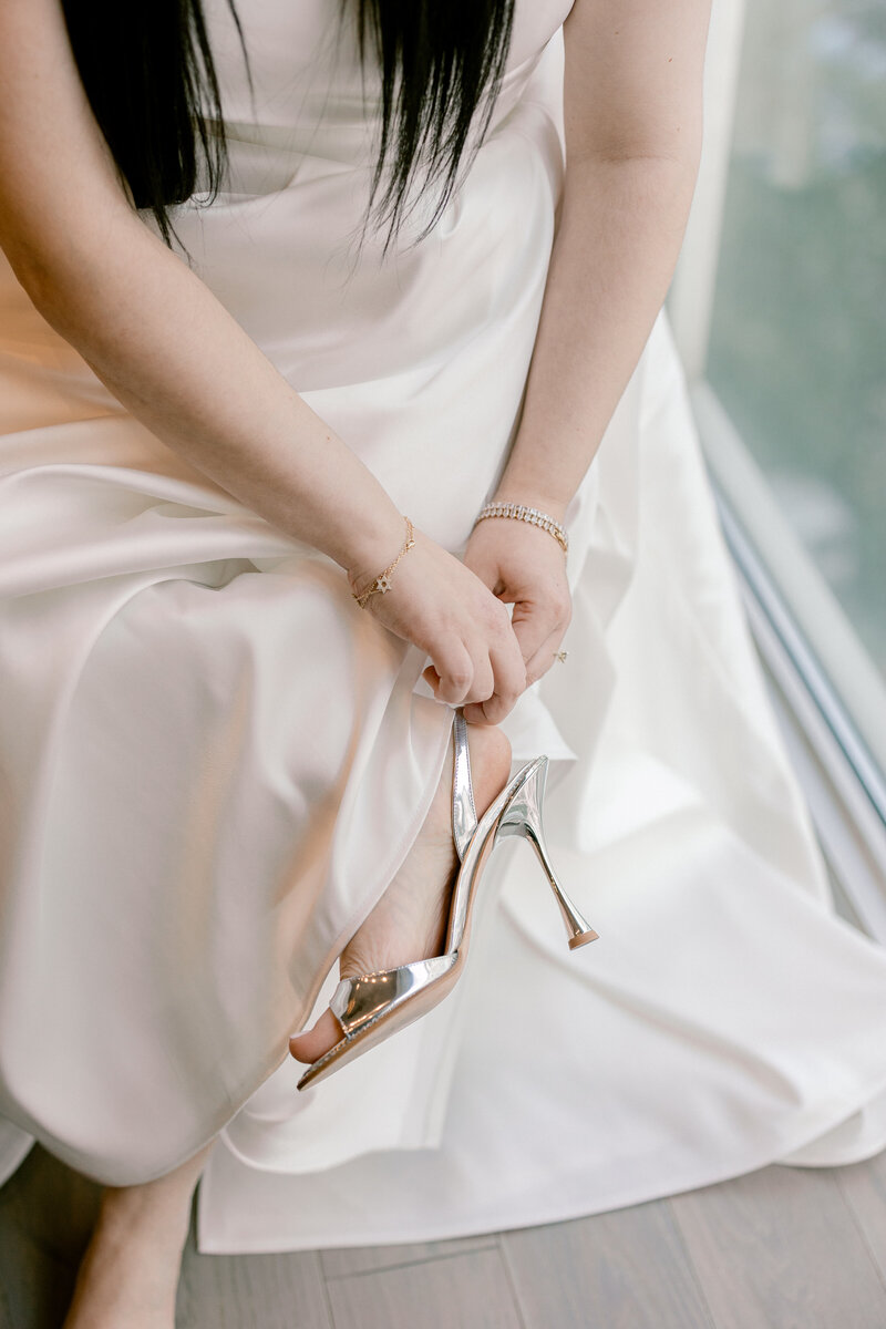 Getting Ready  Tori & Sam-210