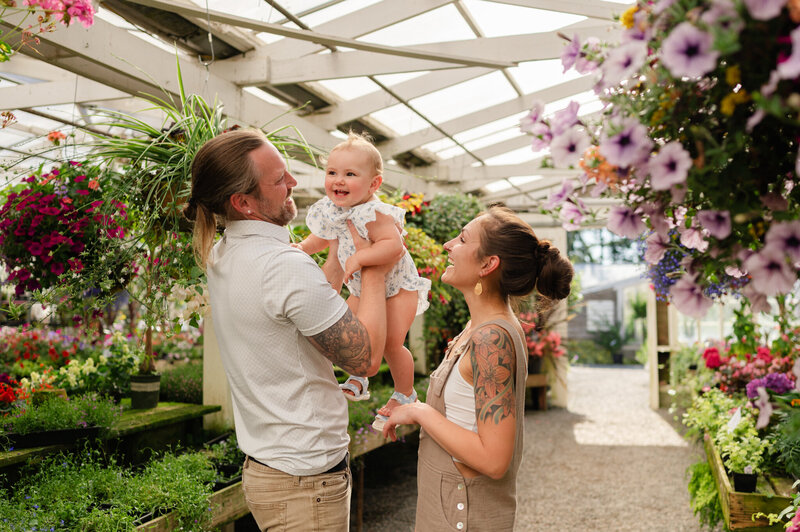 Mount-Vernon-Photographer-Christiansons-Nursery_Caylie-Mash_F04