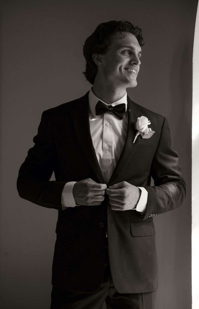 groom portrait from milwaukee wisconsin wedding day