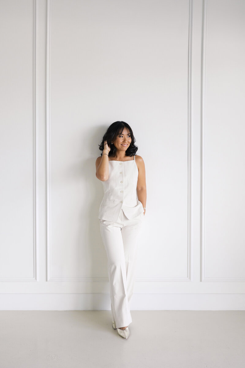 Sunny Lee is a luxury wedding photographer serving her clients in Palm beach and beautiful destinations like Italy Lake Como, Venice and Tuscany