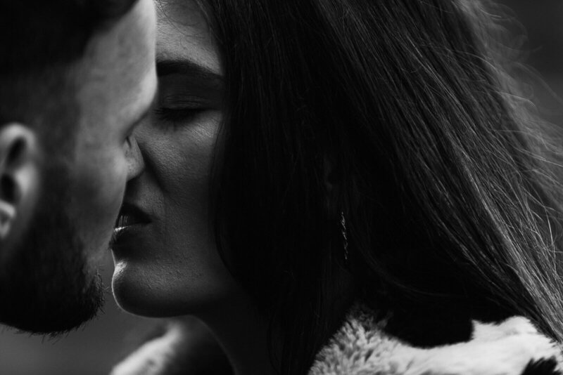 Cinematic Wedding Photos a couple kiss