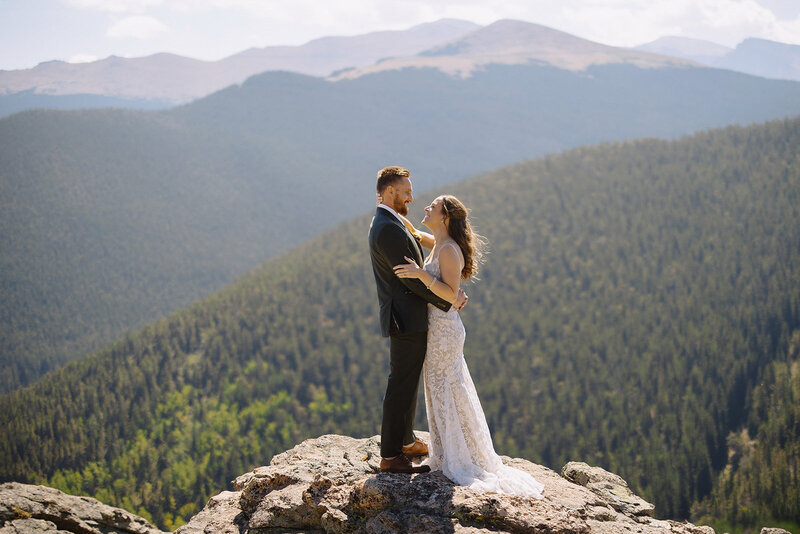 Estes Park Wedding Photographer Denver Wedding Venue Planner Della Terra Mountain Top Fall Colorful Wedding Liz Osban Photography Black Canyon Inn Wyoming Wedding Photographer Elopement Engagement 120