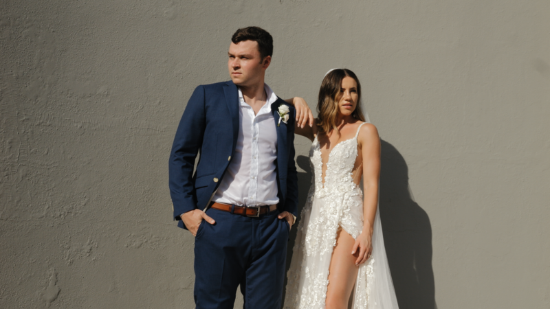 Husband and wife get married in Cabo, Mexico