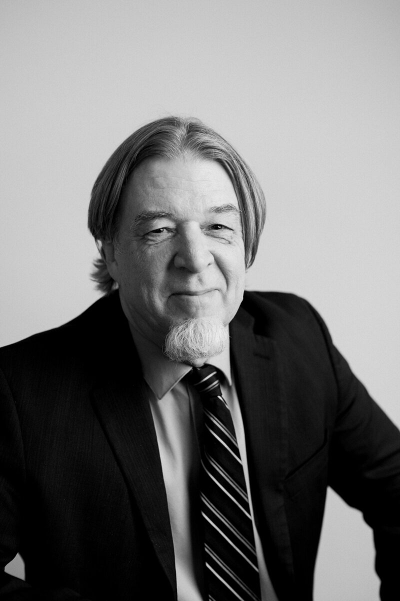 Gustafson-Piano-Headshots-16_2048px