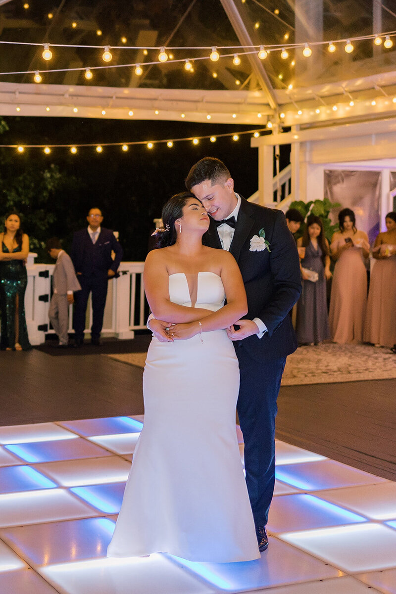 wedding bride and groom savannah georgia first dance reception