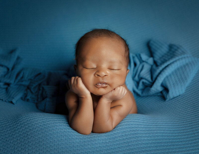 newbornbabyboynewfamilynewbabybestphotographertudiofamilybirthdaynewbornboyamilynewborngirlfirstbirthdayportraiturephotographystudioportraitsnewborngirlboyfamilyEvaMaganaPhotographychildphotographer (43 of 43)