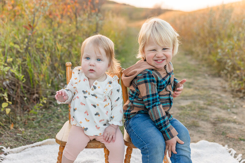 2024-krystal-moore-photography-buffalo-pound-fall-family-session-16
