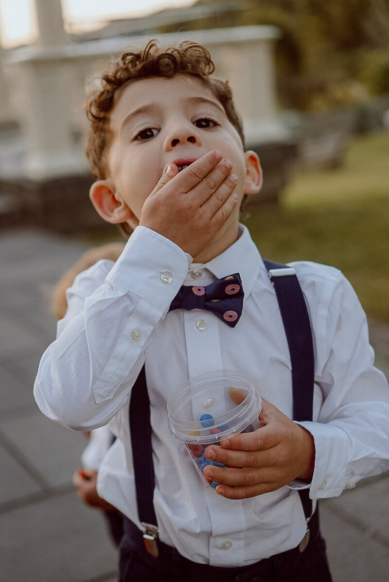 Philadelphia family and kids photographer boy eating snacks