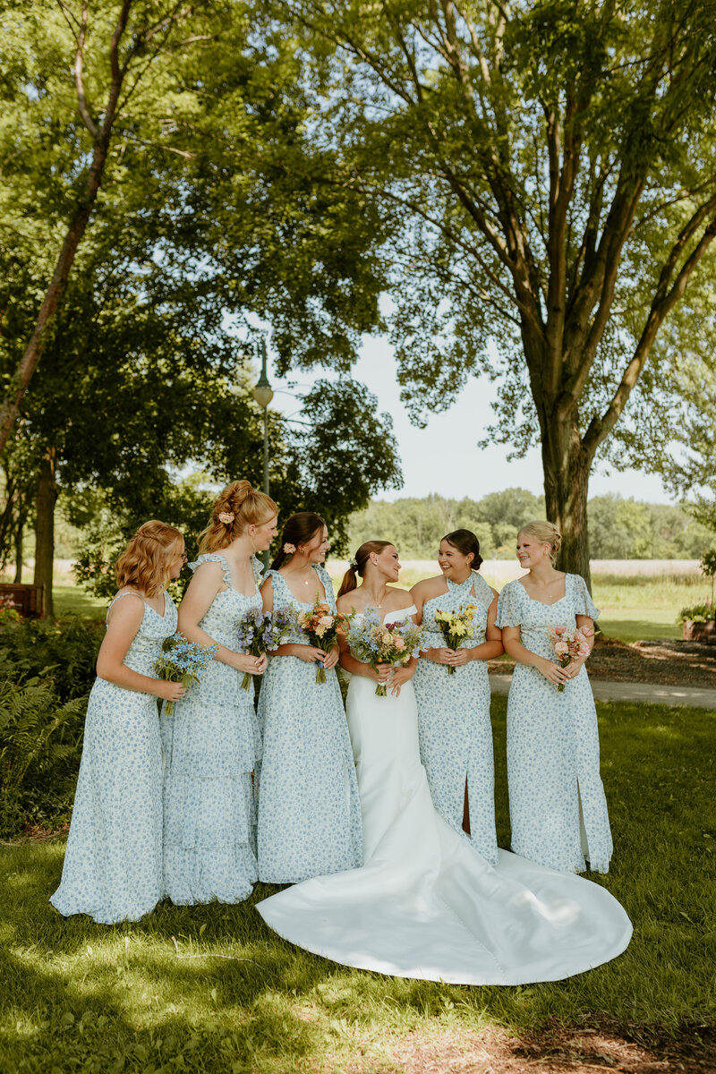 Jessica Frigge Photography is a Micro Wedding Photographer in Wisconsin