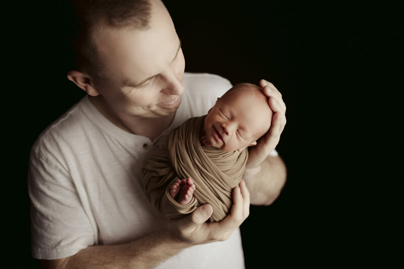 Austin, Texas Newborn Photographer | Newborn Family Posing |  Newborn Photoshoot