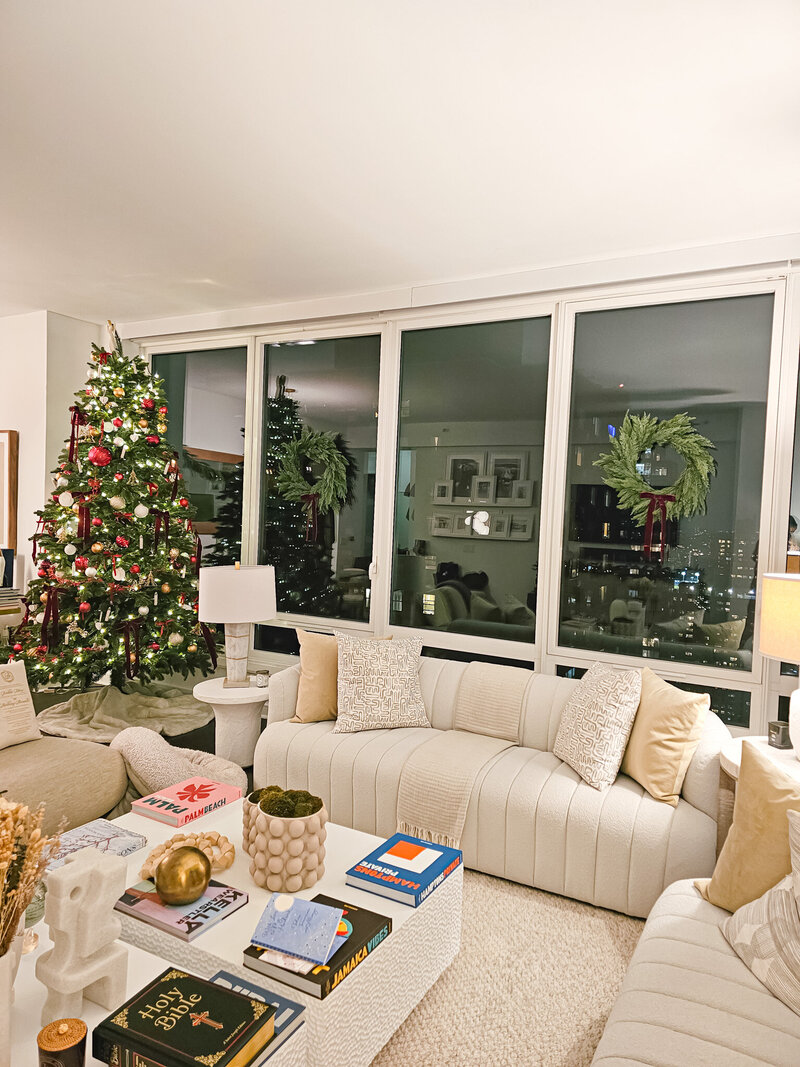 residential christmas decoration new york manhattan apartment house brownstone