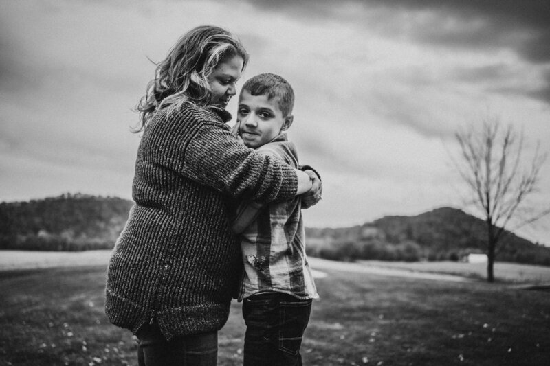 Mom and autistic son relaxed family photography wisconsin