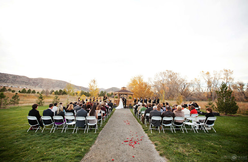 Autumn-Wedding-on-Lawn-at-Denver-Botanic-Gardens-Chatfield-Farms