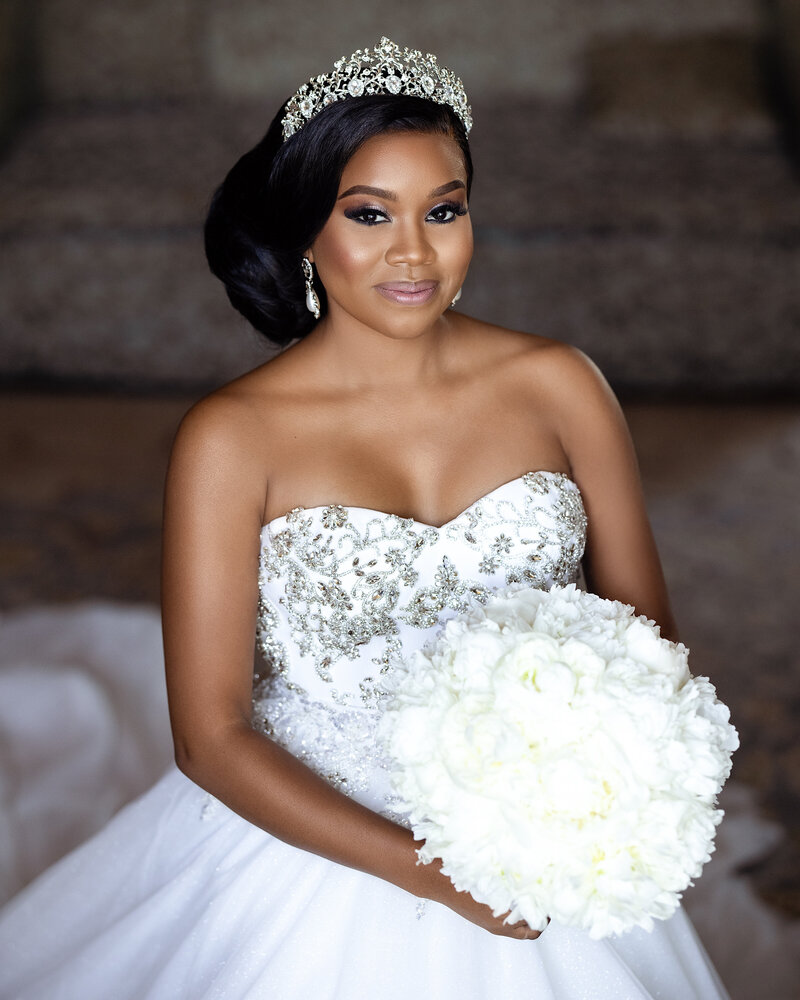 all-white-wedding-bouquet