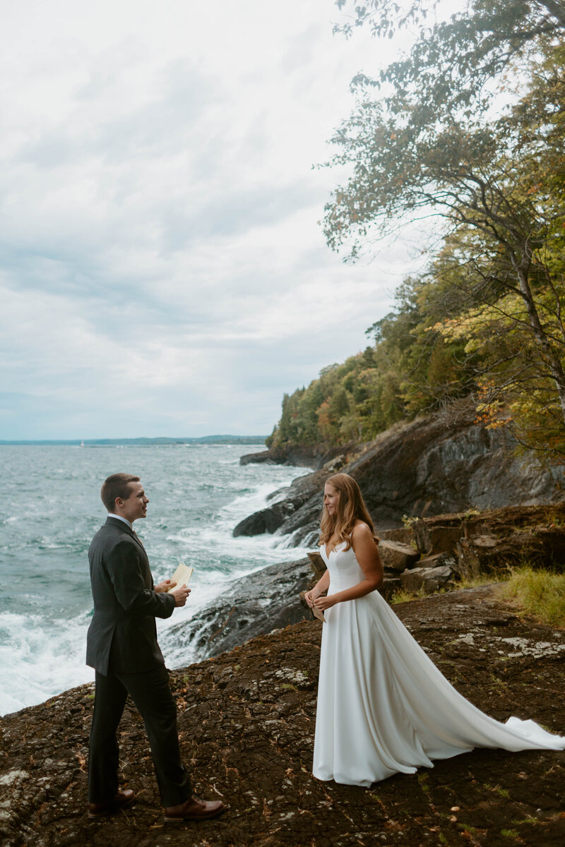 black-rocks-presque-isle-upper-peninsula-michigan-wedding-photographer-alisciamariephotography-2181