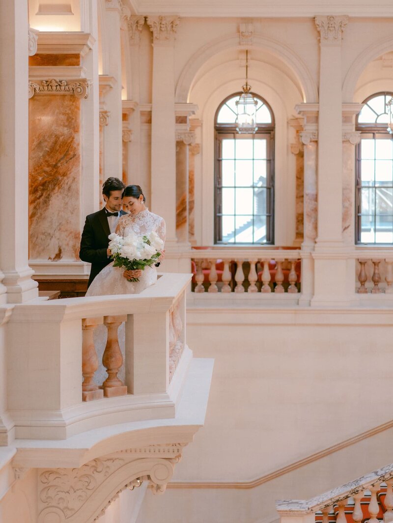 raffles-wedding-stairs