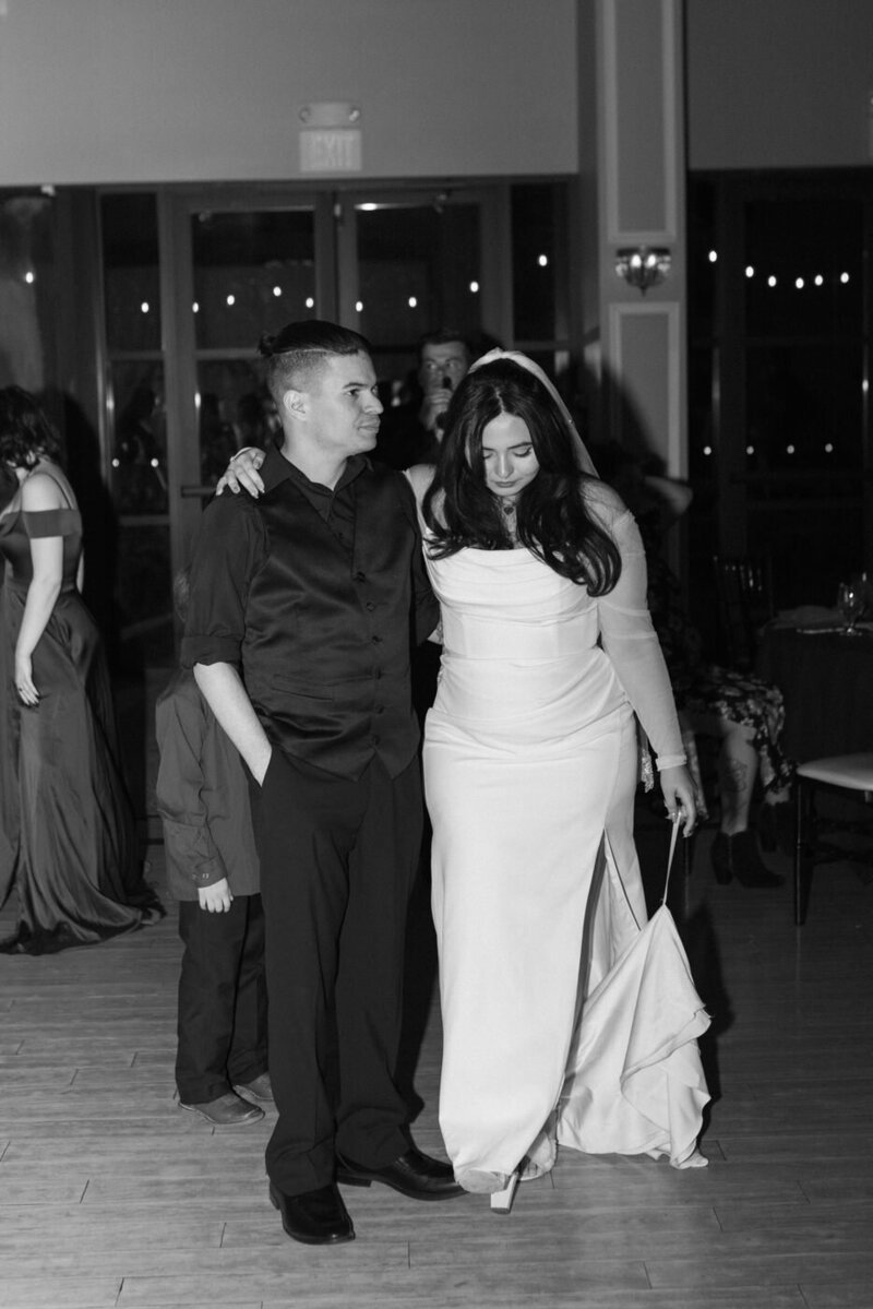 classic-and-documentary-style-wedding-photography-270