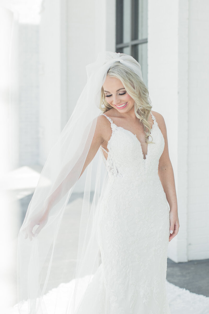 Bridal portraits wedding day Mississippi
