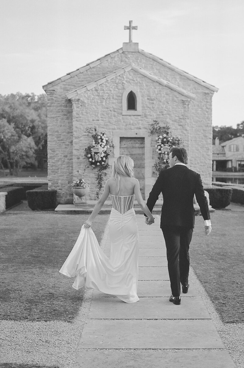 arizona desert elopement couple