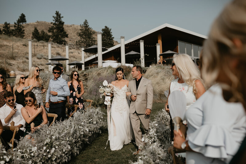 MeghanHemstra-Poplar-Grove-Winery-Wedding-Photographer-14