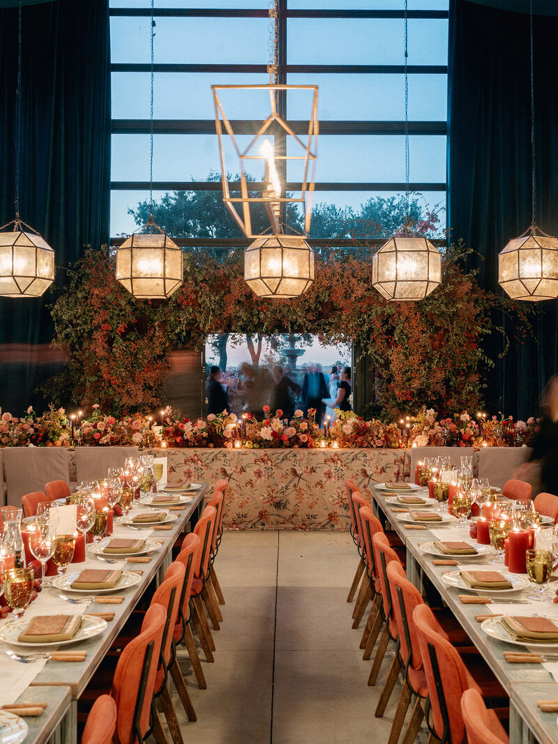 Autumn-Maximalist-Wedding-with-rich-tones-blue-velvet-draping-Ashley-Ludaescher-Photography-Vanessa-Noel-Events-0113