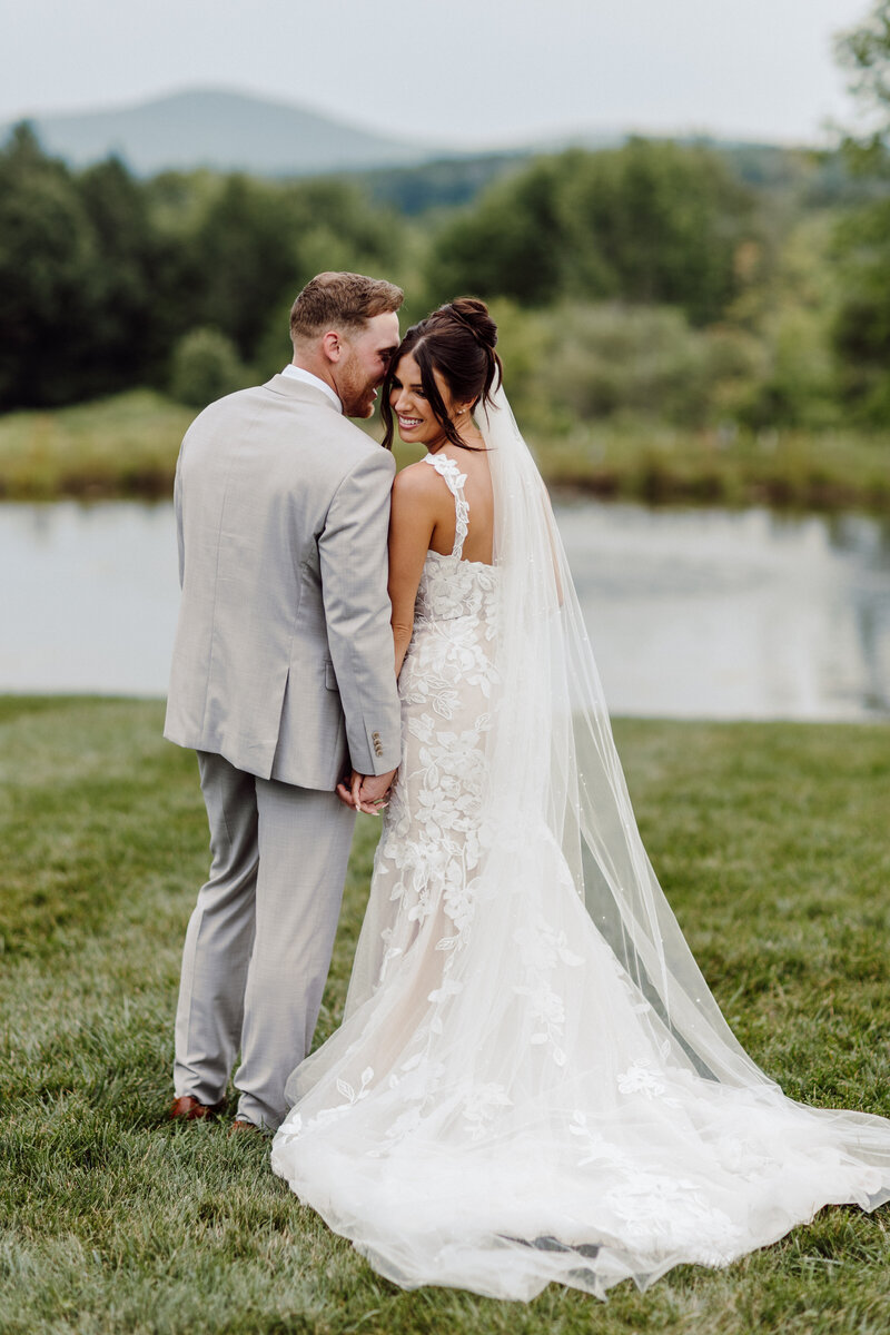 Wedding couples photos at Hudson Valley's Windham Manor