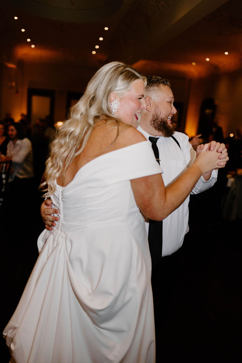 Indiana_Michigan_Wedding Planner_Ana Pierson Photography_Eagles Theatre_Wabash Indiana_Reception_Bridal Fashion