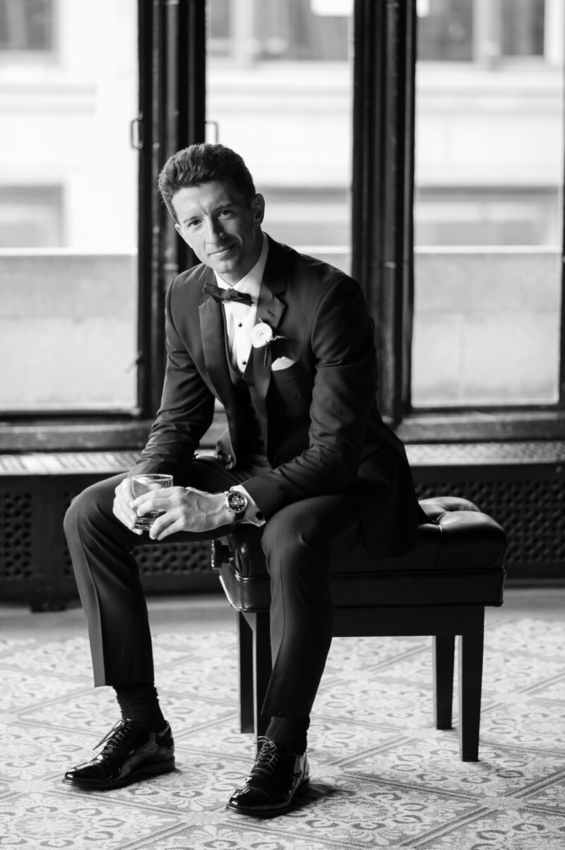 groom-portrait-university-club-chicago-wedding