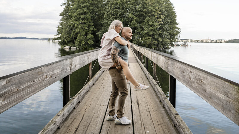 Pariskuntakuvaus Lahti, Hollola, Asikkala, Vääksy, Helsinki, Vantaa, Espoo, Porvoo, Loviisa, Fiskars, Tampere, Turku, häävalokuvaaja, häävalokuvaus Lahti, Parikuvaus Lahti, Päijät-Häme