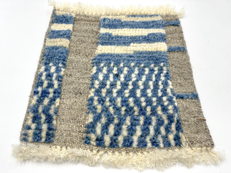 Staggered Tulla  Runner 