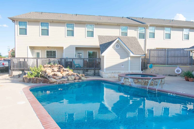 River Ridge Public Pool HOA Communities | Beal Properties
