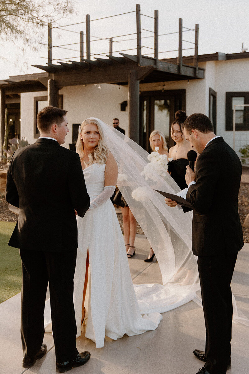 kelsey-kohl-wedding-preview-taylorraephotofilm-102